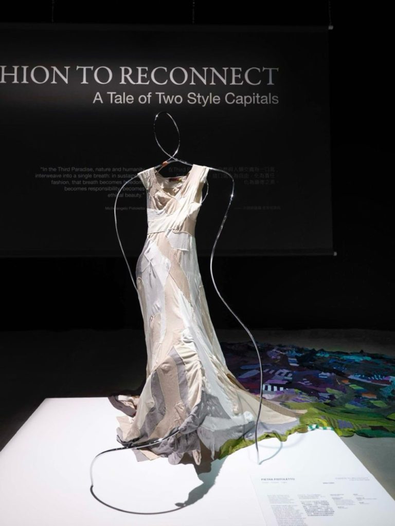 Dress – Carpet – Light_Pietra Pistoletto