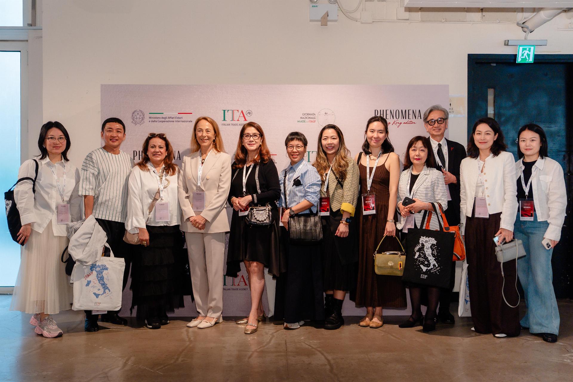 Hong Kong – Phenomena